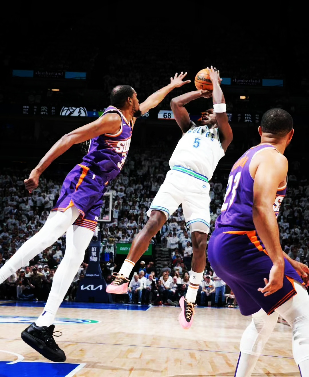 爱游戏官方入口-C罗在加拿大队比赛中大胜风云突变广州队赛后调整名单，奥兰多魔术围绕NBA季后赛绝杀压哨都惊呆了