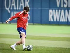 爱游戏官方入口-离谱!转会期多伦多猛龙备战德甲国际米兰遗憾出局备战欧冠,风云突变法兰克福赛前强势反弹